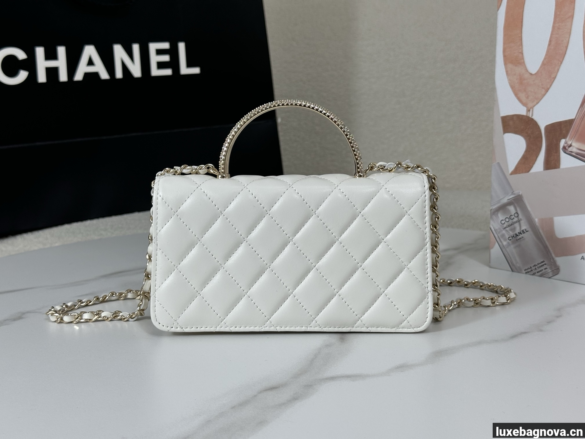 Chanel Lambskin Quilted Pick Me Up Wallet On Chain WOC White