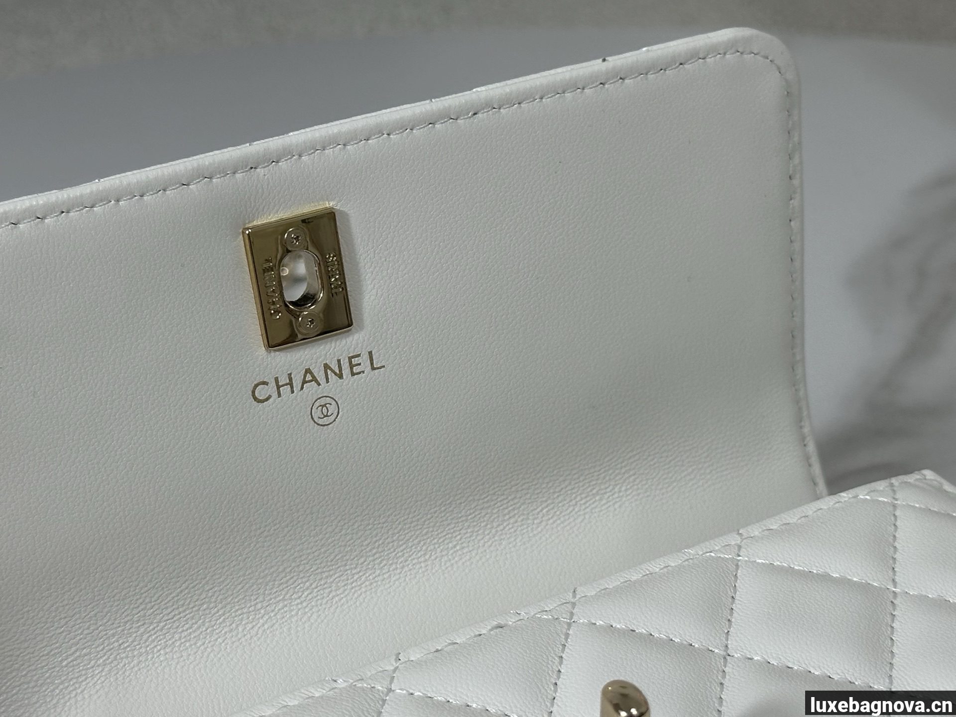 Chanel Lambskin Quilted Pick Me Up Wallet On Chain WOC White