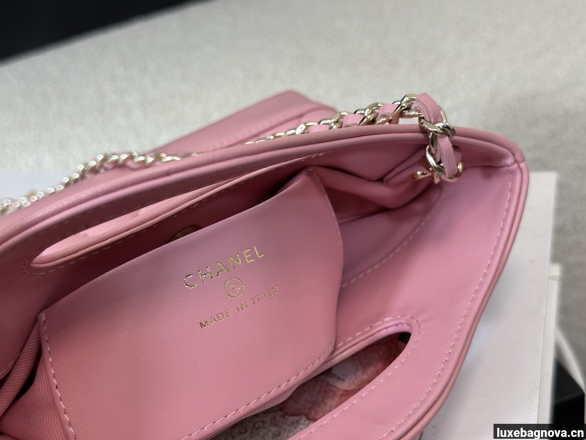 Chanel Pink quilted leather mini tote bag with chain shoulder strap