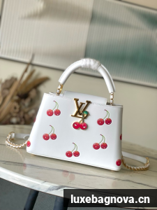 Louis Vuitton Capucines BB M13252 white