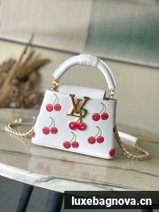 Louis Vuitton Capucines Mini M13251 white