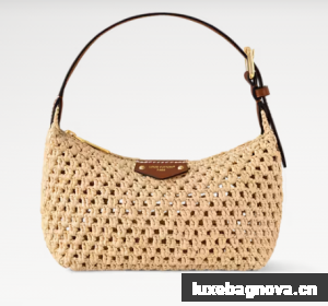 Louis Vuitton Hills Pochette M14304 Natural Tan