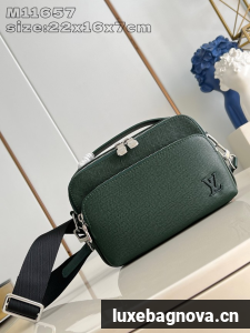 Louis Vuitton Messenger M11657 Dark green