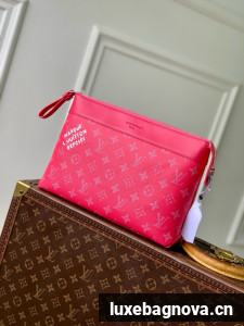 Louis Vuitton Pochette Voyage Souple M12665 rose