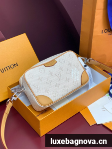 Louis Vuitton Trocadero Wearable Wallet M14058 white