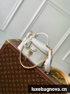 Louis Vuitton Vanity PM M25123 white
