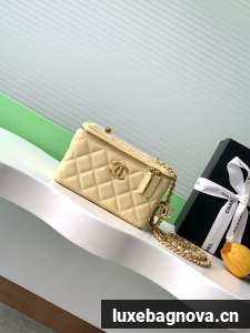 CHANEL Lambskin Vanity with Chain AP3940 yellow