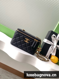 CHANEL MINI CLUTCH Grained Calfskin AP3940 black
