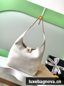 Chanel HOBO HANDBAG AS5425 white
