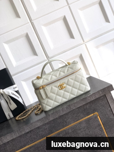 Chanel Vanity with Chain 26C AP4936 light gray