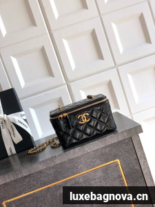 CHANEL 26C Vanity with Chain AP3940 black