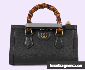 GUCCI DIANA SMALL SHOULDER BAG 735153 Black
