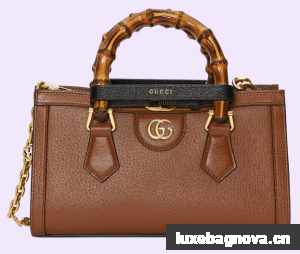 GUCCI DIANA SMALL SHOULDER BAG 735153 Brown