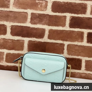 Gucci GG SUPER MINI SHOULDER BAG 781554 light green