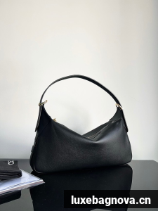 CELINE HELOISE CUIR TRIOMPHE BAG IN CALFSKIN 114713 black 