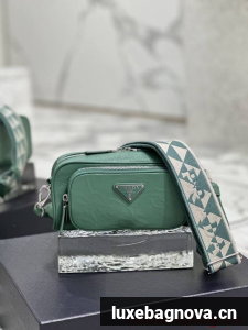 Prada Leather shoulder bag 1BH98 green