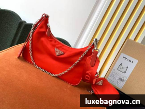 Prada Re-Edition nylon shoulder bag 1BH204 red