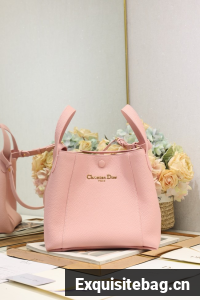 Dior Medium Signature Bucket Bag Grained Calfskin M2841USKU pink