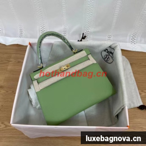 Hermes Kelly 25cm Shoulder Bags Epsom KL2755 green&gold-Tone Metal