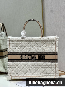 LARGE DIOR BOOK TOTE Ice Cannage Shearling M1286ZO