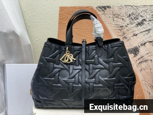 Large Dior Toujours Bag Graphic Cannage M2820OD Black