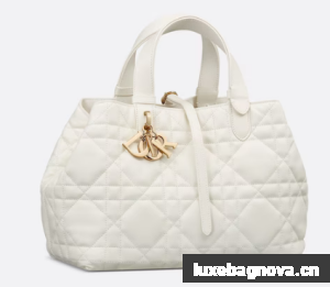 MEDIUM DIOR TOUJOURS BAG Latte Macrocannage Calfskin M2821OS white