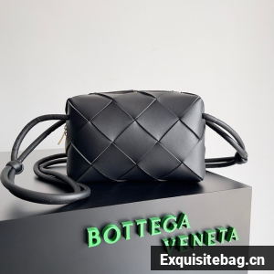 Bottega Veneta Intrecciato Concert Pouch D794258 black