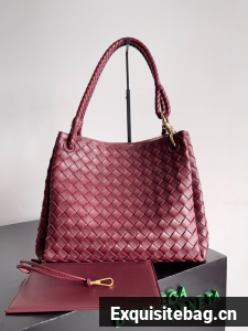 Bottega Veneta Parachute 826212 burgundy&Brass finish