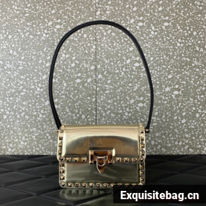 VALENTINO GARAVANI ROCKSTUD23 Small calfskin bag ZS098 Champagne