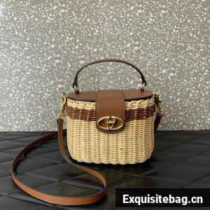 VALENTINO VLOGO SIGNATURE RAFFIA Shoulder Bag 5066 brown
