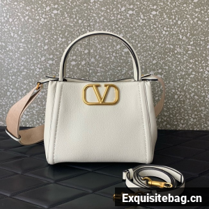 VALENTINO Alltime medium grain calfskin bag B0Q18 white VALENTINO Alltime medium grain calfskin bag B0Q18 white