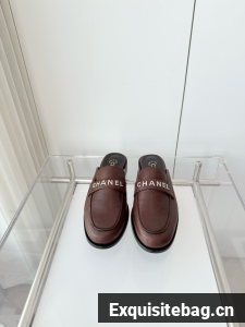 Chanel Womens Princetown slipper 45090-2