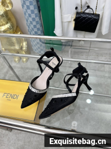 Fendi WOMENS SANDAL 44966-18