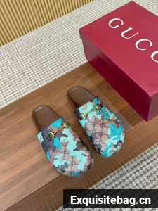 GUCCI Womens platform slide sandal 87185-6