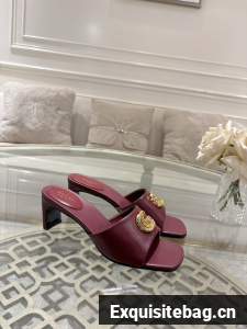 GUCCI Womens slide sandal with Horsebit 21075-7