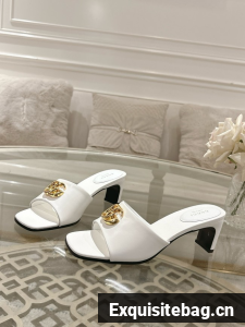 GUCCI Womens slide sandal with Horsebit 21075-6