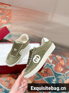 Gucci Womens Gucci Shift sneaker 45075-8