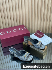 Gucci Womens slide sandal with Horsebit 55706-10