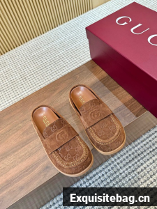 Gucci WOMENS Slippers 44864-5