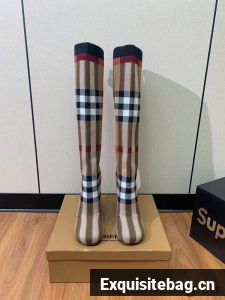 Burberry Shoes BBS00033