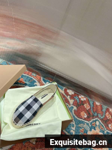 Burberry Shoes Couple BBS00040