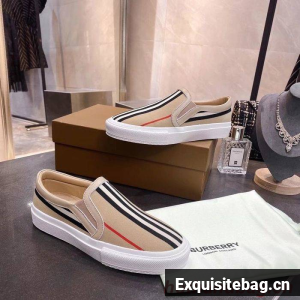 Burberry shoes BU00016