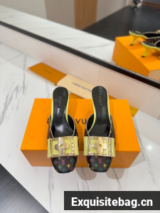 Louis Vuitton Slippers 45001-4