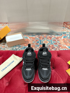 Louis Vuitton Trainer Sneaker 1ACP1R-1