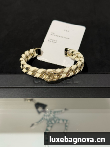 Chanel bracelet CE81953