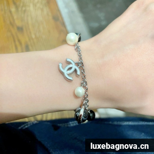 Chanel bracelet CE82005