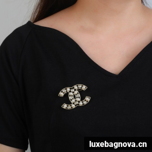 Chanel brooch CE81919