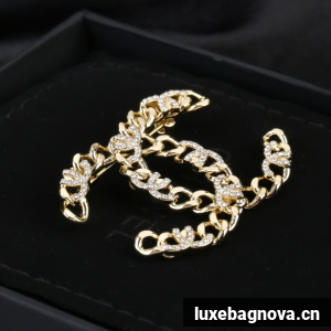 Chanel brooch CE81922