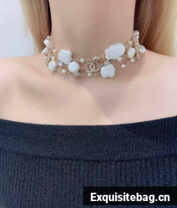 Chanel necklace CE81010