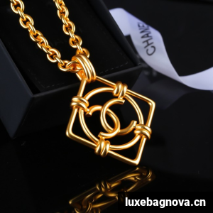 Chanel necklace CE81584